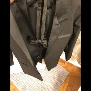 Boys 5 pc suit tux